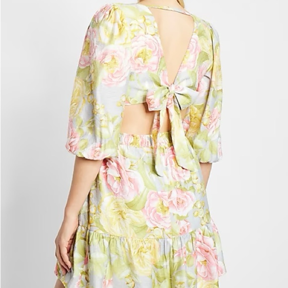 Express floral tie back ruffle hem mini dress size M NWT